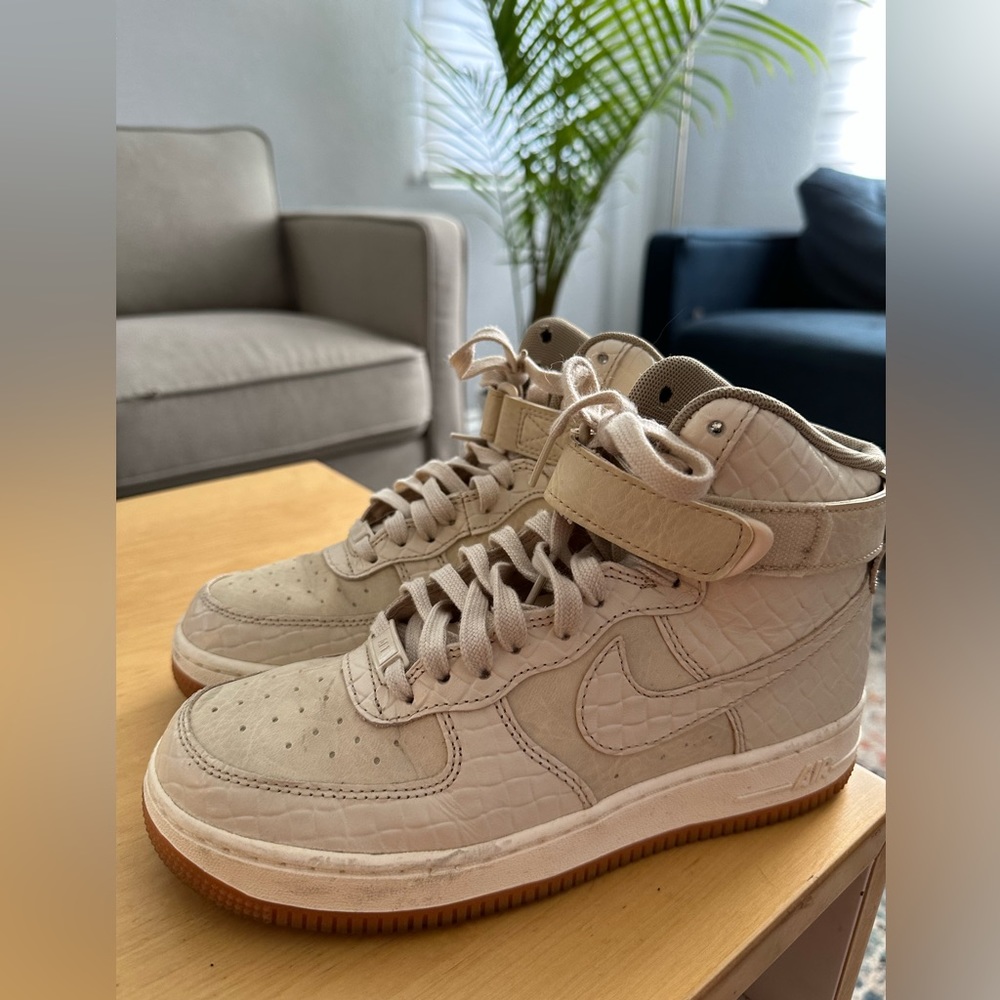 Nike Air AF1 High Top Sneakers Size 7